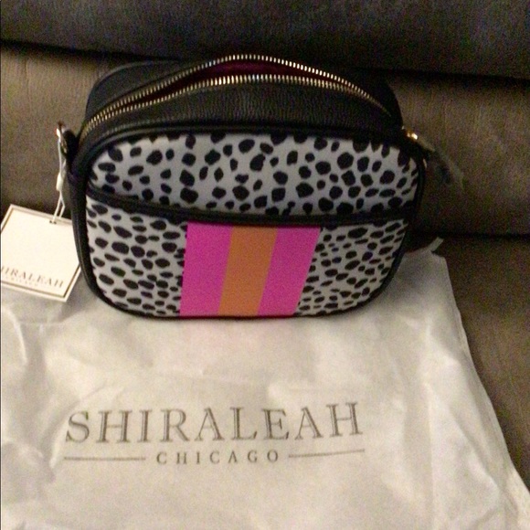 Shiraleah Chicago Camera Bag - Picture 3 of 5